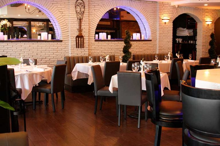 Osteria del Teatro dining